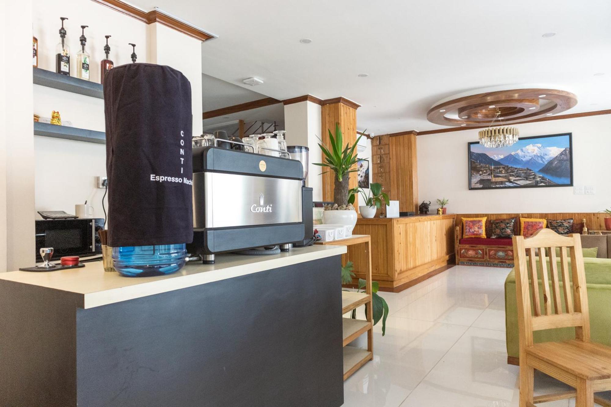קטמנדו Hotel Yakroo Manang מראה חיצוני תמונה